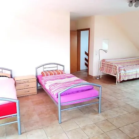 2 Obergeschoss Mit Balkon דירה קאסל