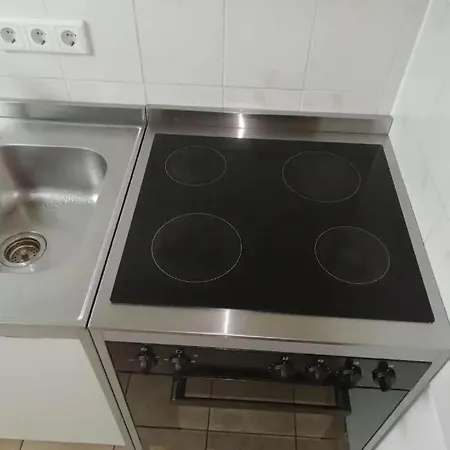 2 Obergeschoss Mit Balkon דירה *